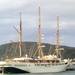 Die Sea Cloud 2 im Hafen von Horta