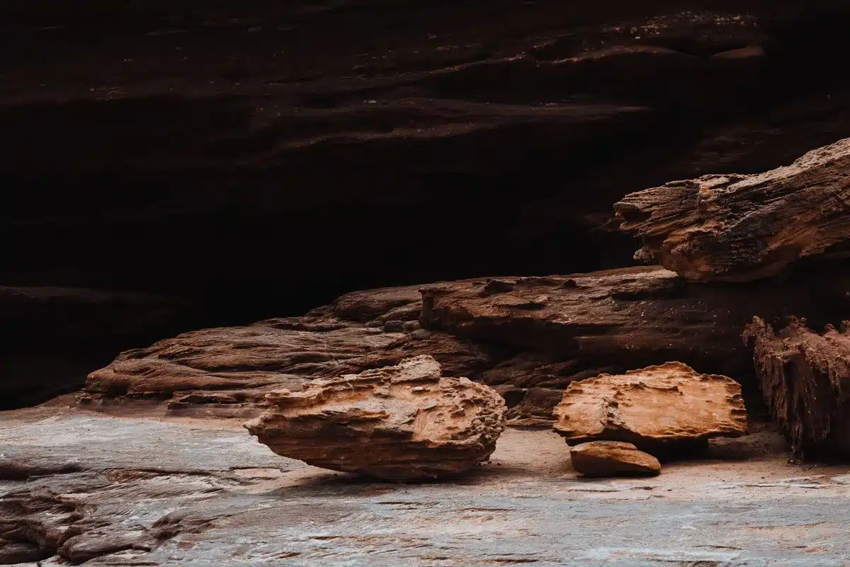 Geologische Felsformationen und markante Landschaftsreliefs in einer deutschen Naturlandschaft