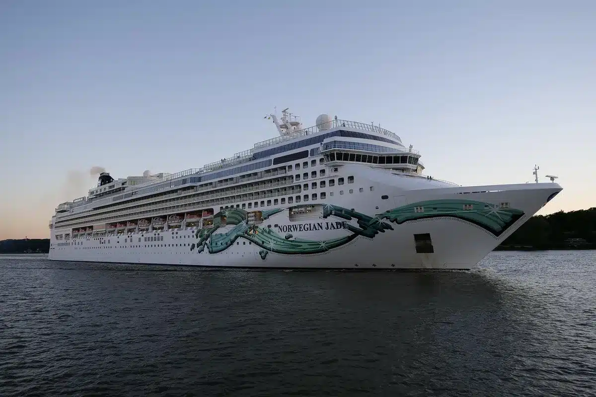 Mein Schiff 2 im Hafen von Palma de Mallorca, Startpunkt der Kreuzfahrt